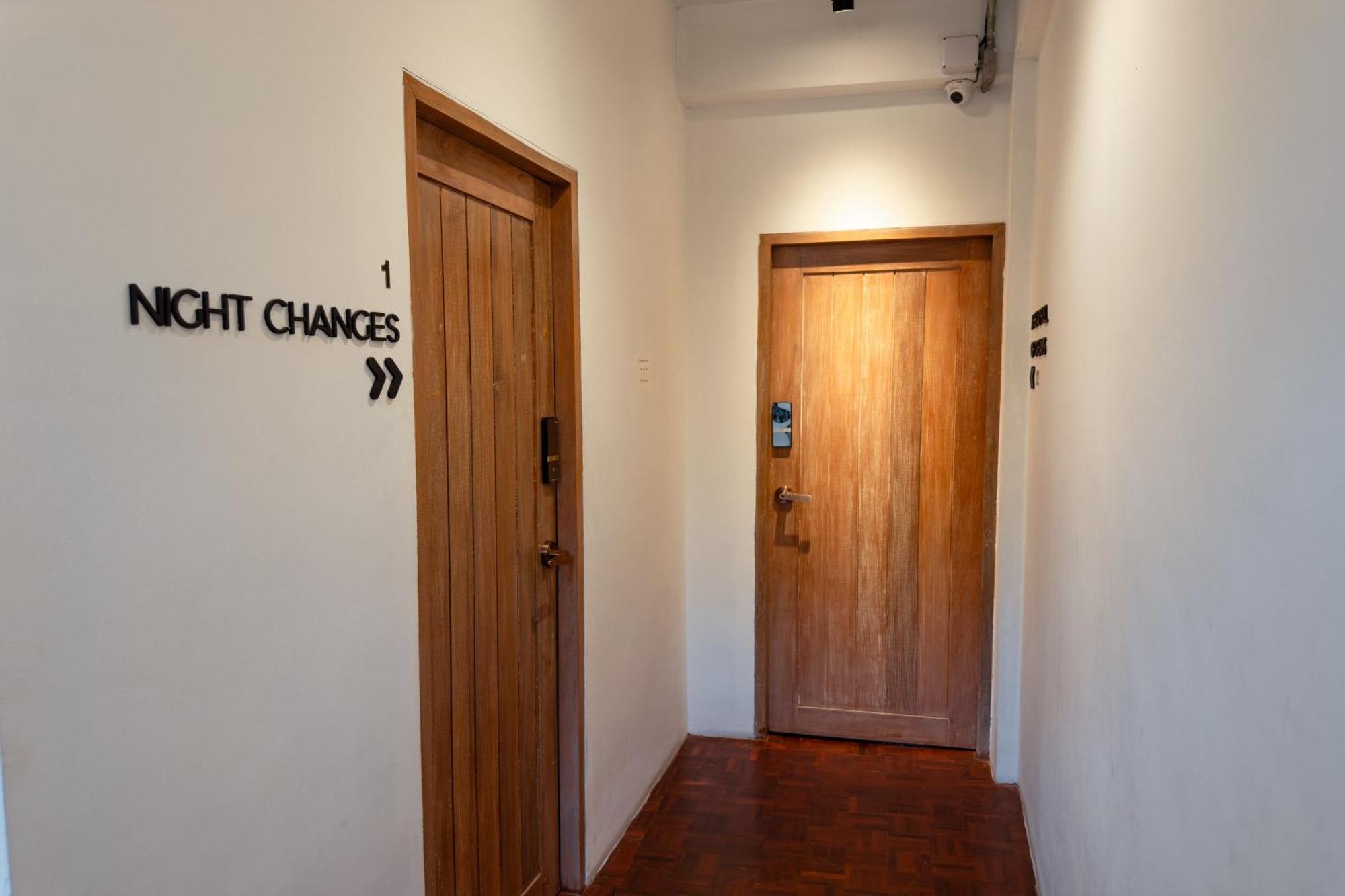 Once In A Blue Moon Cafe And Hostel Чиангмай Екстериор снимка